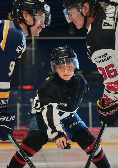 Stick Together Capitals Gijs