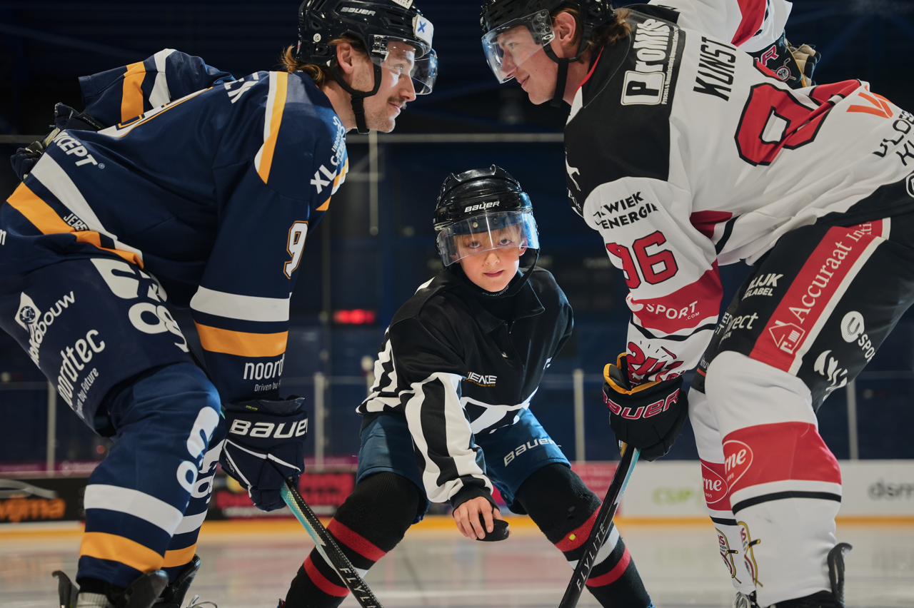 Stick Together Capitals Gijs