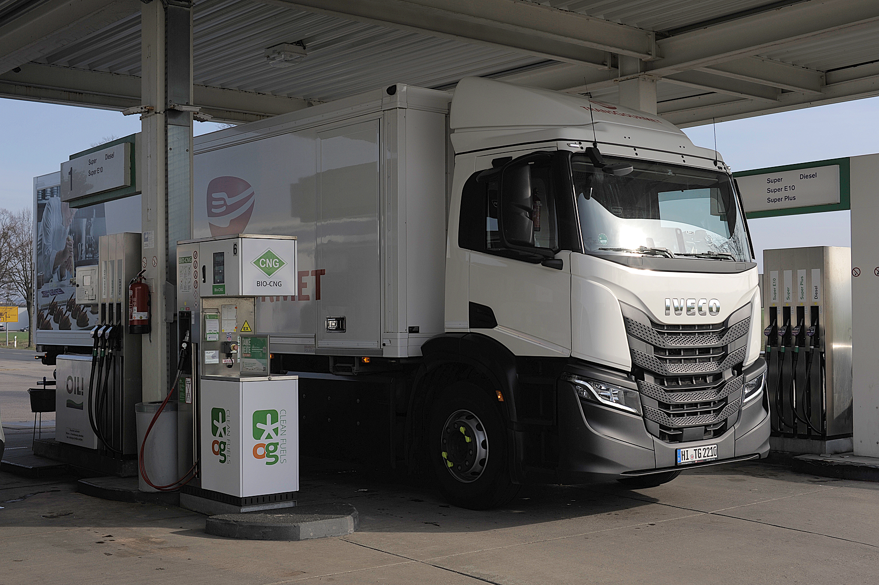 lkw transgourmet og tankstelle hildesheim v124919 15x10 240228